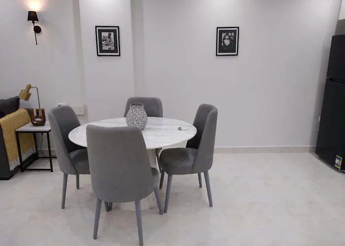 Stylish Apartment *