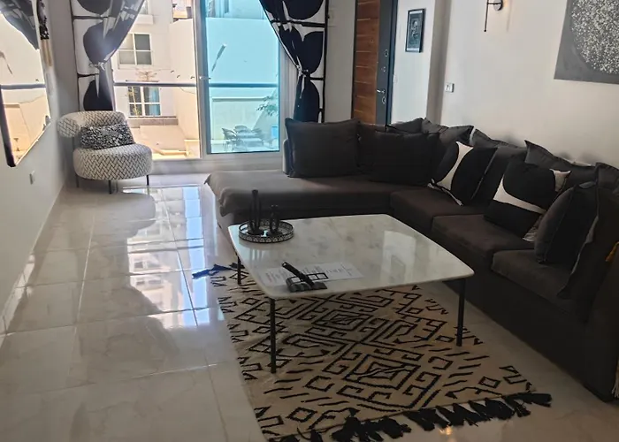 Stylish Apartment *
